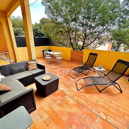 Appartement Proche Mer Avec Terrasse Et Jardin Privatif Йер Экстерьер фото