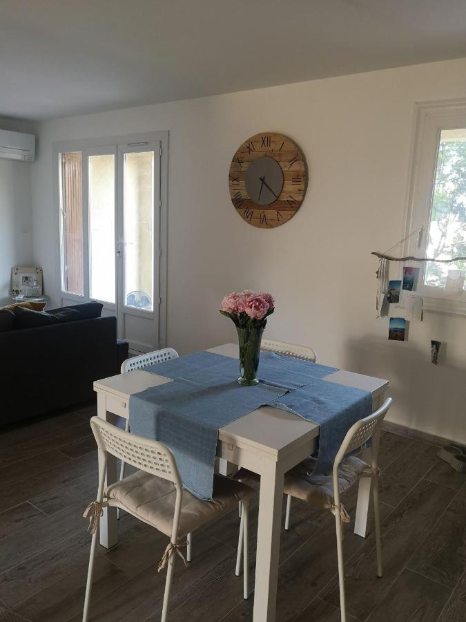 Appartement Proche Mer Avec Terrasse Et Jardin Privatif Йер Экстерьер фото
