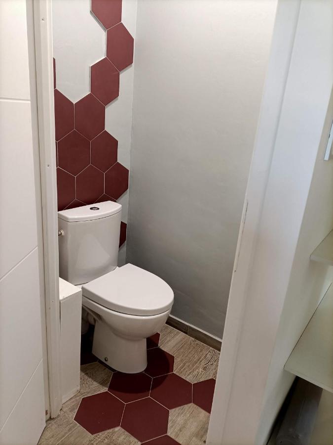 Appartement Proche Mer Avec Terrasse Et Jardin Privatif Йер Экстерьер фото
