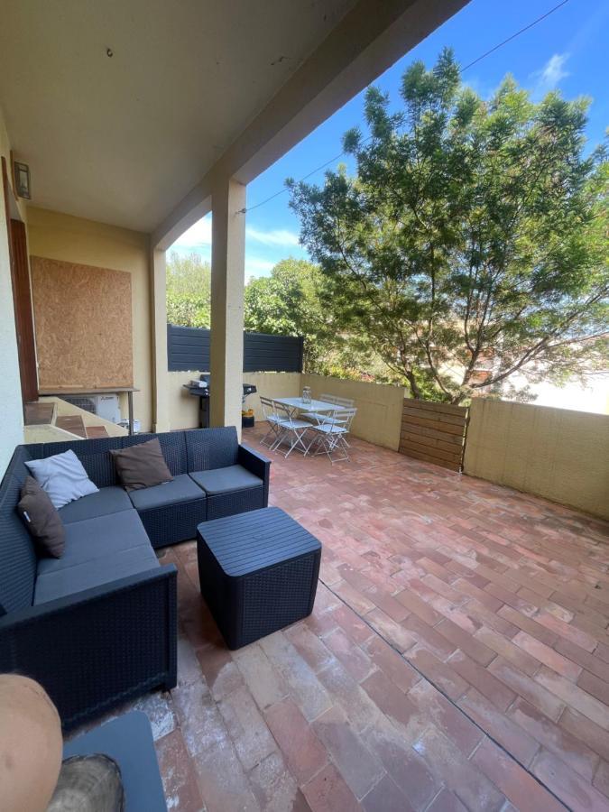 Appartement Proche Mer Avec Terrasse Et Jardin Privatif Йер Экстерьер фото